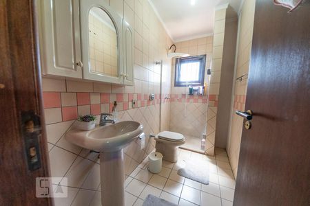 Casa à venda com 217m², 4 quartos e 2 vagasBanheiro 