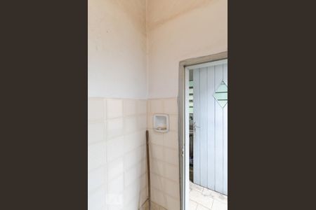 Casa à venda com 130m², 4 quartos e 8 vagasBanheiro de serviço