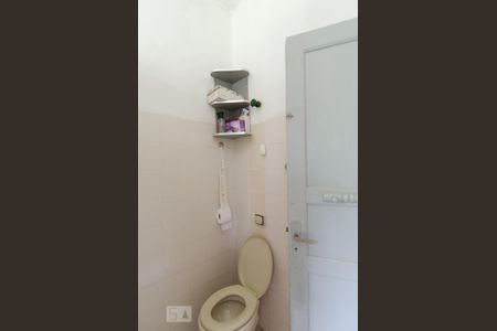 Casa à venda com 130m², 4 quartos e 8 vagasBanheiro