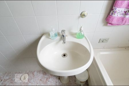 Casa à venda com 130m², 4 quartos e 8 vagasBanheiro