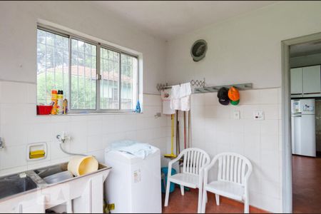 Casa à venda com 130m², 4 quartos e 8 vagasÁrea de serviço