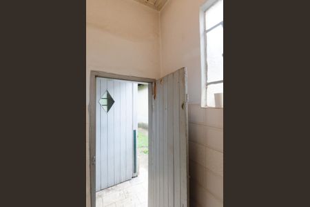 Casa à venda com 130m², 4 quartos e 8 vagasBanheiro de serviço