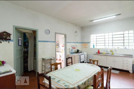 Casa à venda com 130m², 4 quartos e 8 vagasCozinha