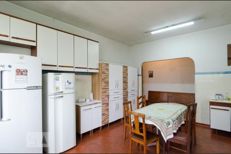 Casa à venda com 130m², 4 quartos e 8 vagasCozinha