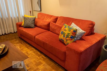 Sala - Sofá de casa à venda com 3 quartos, 250m² em Jardim Vila Formosa, São Paulo