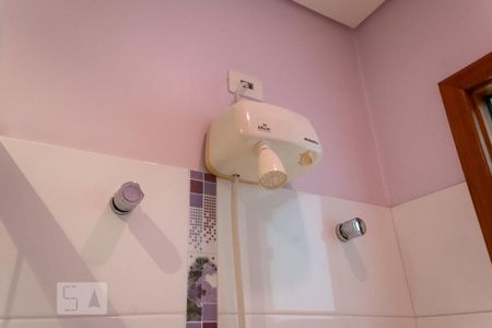 Casa à venda com 250m², 3 quartos e 2 vagas Casa à venda com 250m², 3 quartos e 2 vagasBanheiro da Suíte 1 - Chuveiro á Gás