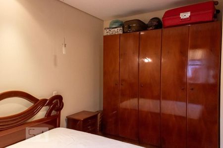 Casa à venda com 250m², 3 quartos e 2 vagas Casa à venda com 250m², 3 quartos e 2 vagasQuarto