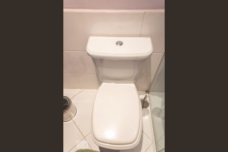 Casa à venda com 250m², 3 quartos e 2 vagas Casa à venda com 250m², 3 quartos e 2 vagasBanheiro da Suíte 1 - Vaso