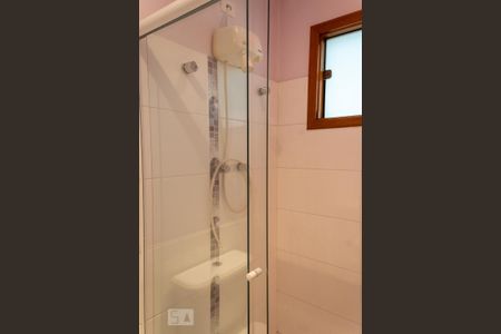 Casa à venda com 250m², 3 quartos e 2 vagas Casa à venda com 250m², 3 quartos e 2 vagasBanheiro da Suíte 1