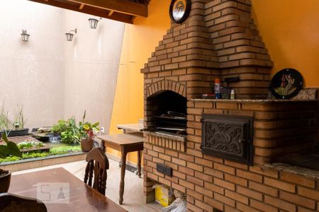 Casa à venda com 250m², 3 quartos e 2 vagas Casa à venda com 250m², 3 quartos e 2 vagasEspaço Gourmet