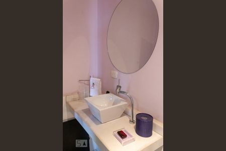 Casa à venda com 250m², 3 quartos e 2 vagas Casa à venda com 250m², 3 quartos e 2 vagasBanheiro da Suíte 1