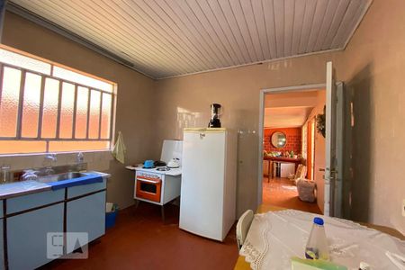 Casa para alugar com 200m², 3 quartos e 2 vagasCozinha