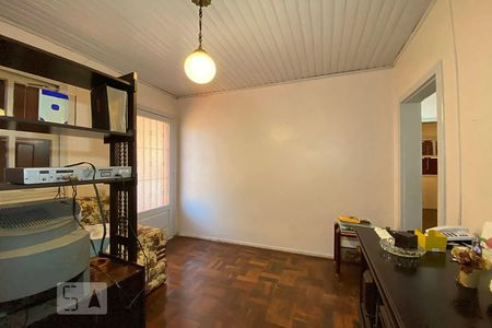 Casa para alugar com 200m², 3 quartos e 2 vagasSala