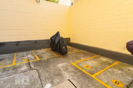 Apartamento para alugar com 48m², 2 quartos e 1 vaga Apartamento para alugar com 48m², 2 quartos e 1 vagaEspaço para motos
