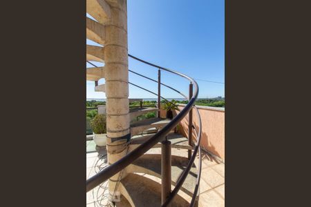 Apartamento à venda com 400m², 4 quartos e 2 vagasEscada acesso segundo Terraço