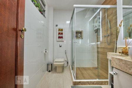 Apartamento à venda com 72m², 2 quartos e 1 vaga Apartamento à venda com 72m², 2 quartos e 1 vagaBanheiro Social