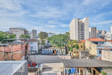 Apartamento à venda com 72m², 2 quartos e 1 vaga Apartamento à venda com 72m², 2 quartos e 1 vagaÁrea de Serviço Vista