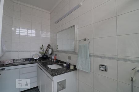 Casa à venda com 280m², 3 quartos e 2 vagasBanheiro da Suíte 2