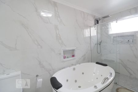 Casa à venda com 280m², 3 quartos e 2 vagasBanheiro da Suíte 1