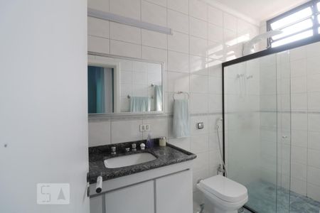 Casa à venda com 280m², 3 quartos e 2 vagasBanheiro da Suíte 2