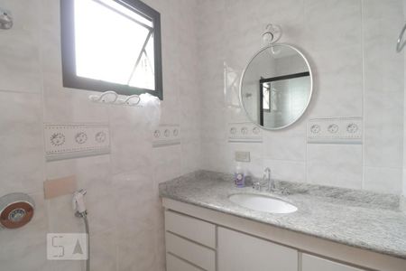 Casa à venda com 280m², 3 quartos e 2 vagasBanheiro Social