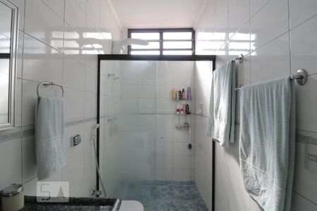 Casa à venda com 280m², 3 quartos e 2 vagasBanheiro da Suíte 2