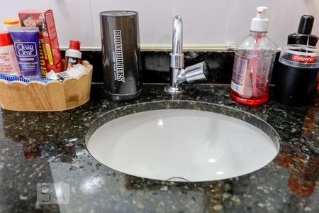 Casa à venda com 80m², 2 quartos e 1 vaga Casa à venda com 80m², 2 quartos e 1 vagaBanheiro da Suíte 1