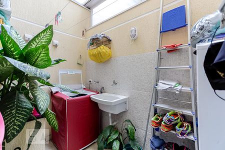 Casa à venda com 80m², 2 quartos e 1 vaga Casa à venda com 80m², 2 quartos e 1 vagaÁrea de Serviço