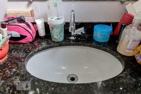 Casa à venda com 80m², 2 quartos e 1 vaga Casa à venda com 80m², 2 quartos e 1 vagaBanheiro da Suíte 2