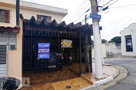 Casa à venda com 107m², 2 quartos e 2 vagasFachada