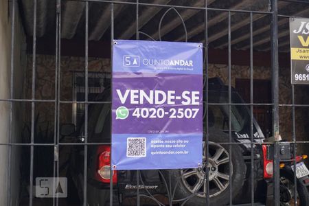 Casa à venda com 107m², 2 quartos e 2 vagasFachada