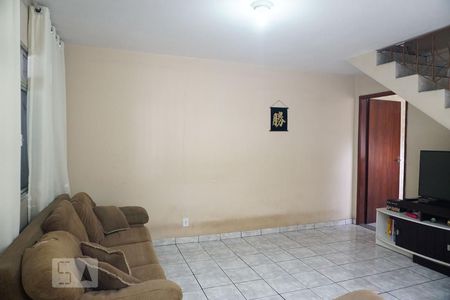 Sala de Estar de casa à venda com 2 quartos, 107m² em Vila Marieta, São Paulo