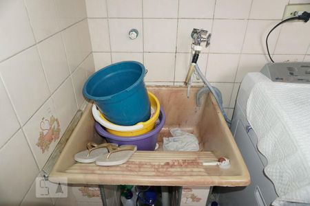 Casa à venda com 107m², 2 quartos e 2 vagasLavanderia