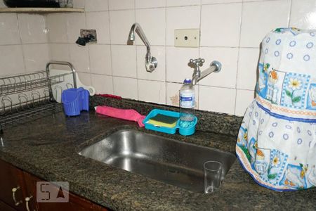 Casa à venda com 107m², 2 quartos e 2 vagasCozinha