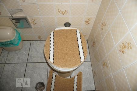 Casa à venda com 107m², 2 quartos e 2 vagasLavabo