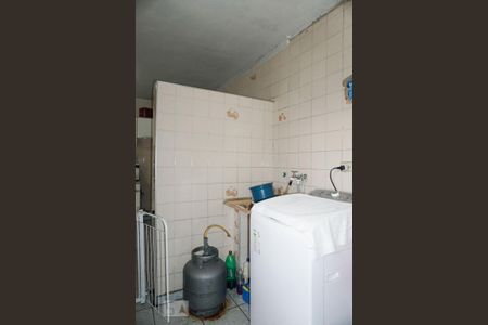 Casa à venda com 107m², 2 quartos e 2 vagasLavanderia