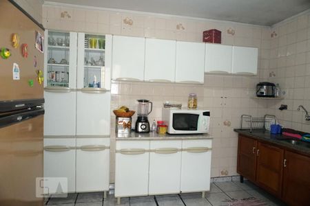 Casa à venda com 107m², 2 quartos e 2 vagasCozinha