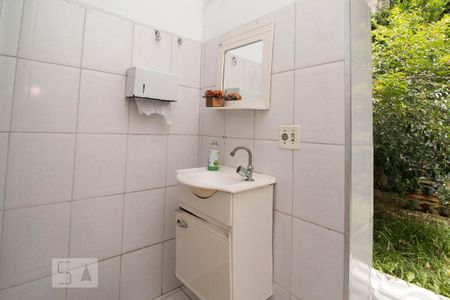 Casa à venda com 178m², 2 quartos e 2 vagasBanheiro 1