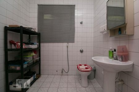 Casa à venda com 178m², 2 quartos e 2 vagasBanheiro Suite