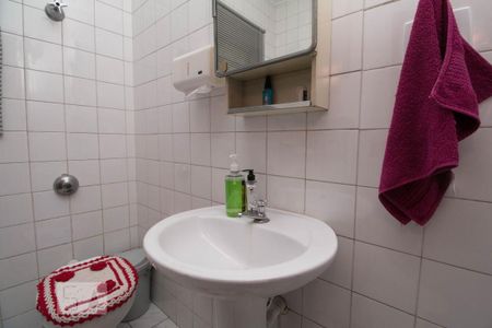 Casa à venda com 178m², 2 quartos e 2 vagasBanheiro Suite