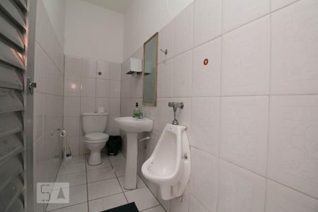 Casa à venda com 178m², 2 quartos e 2 vagasBanheiro 2