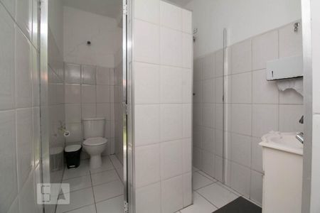 Casa à venda com 178m², 2 quartos e 2 vagasBanheiro 1
