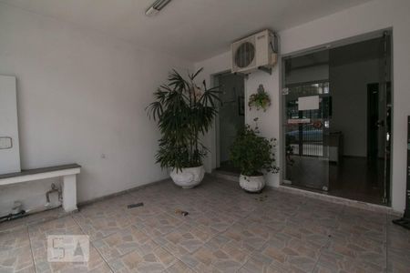 Casa à venda com 178m², 2 quartos e 2 vagasGaragem