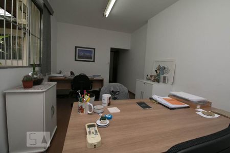 Casa à venda com 178m², 2 quartos e 2 vagasSuite