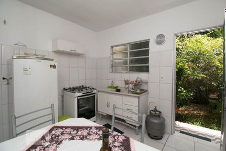 Casa à venda com 178m², 2 quartos e 2 vagasCozinha