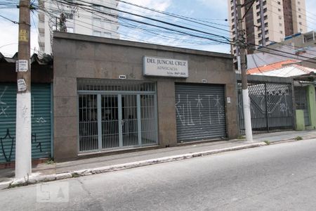 Casa à venda com 178m², 2 quartos e 2 vagasFachada