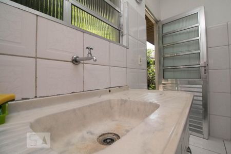 Casa à venda com 178m², 2 quartos e 2 vagasCozinha