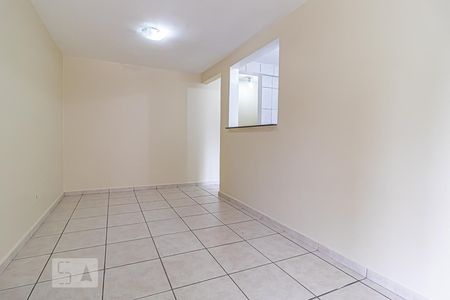 Sala de apartamento para alugar com 2 quartos, 50m² em Taquara, Rio de Janeiro