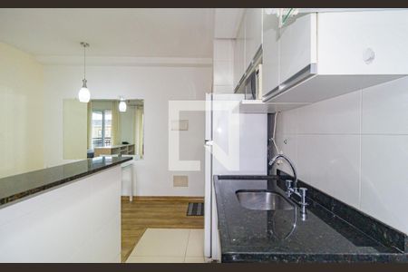 Cozinha de apartamento para alugar com 1 quarto, 40m² em Vila Regente Feijó, São Paulo