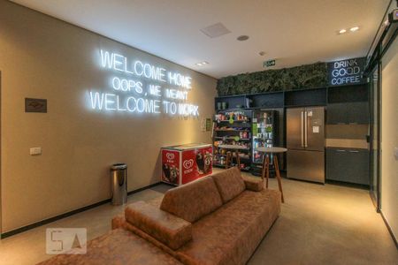 Studio à venda com 28m², 1 quarto e sem vagaLounge e mini mercado